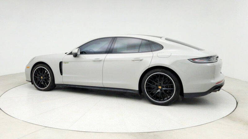 2022 Porsche Panamera 4 E-Hybrid Platinum Edition