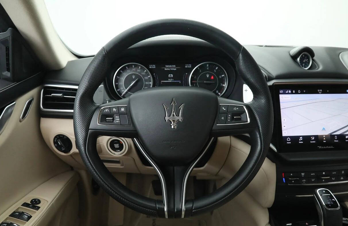 2022 Maserati Ghibli 12