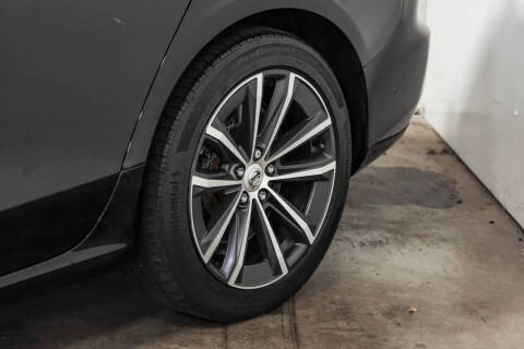 2021 Volvo V60 T5 Momentum