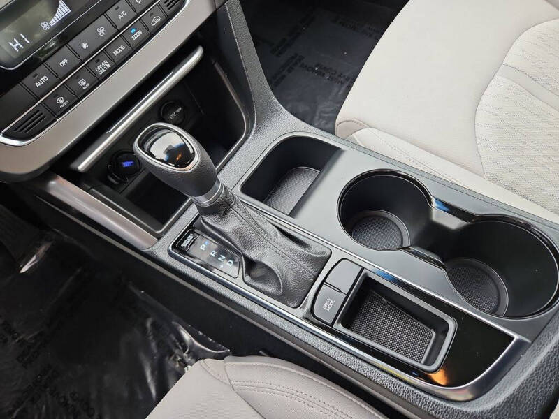 2016 Hyundai Sonata Hybrid SE