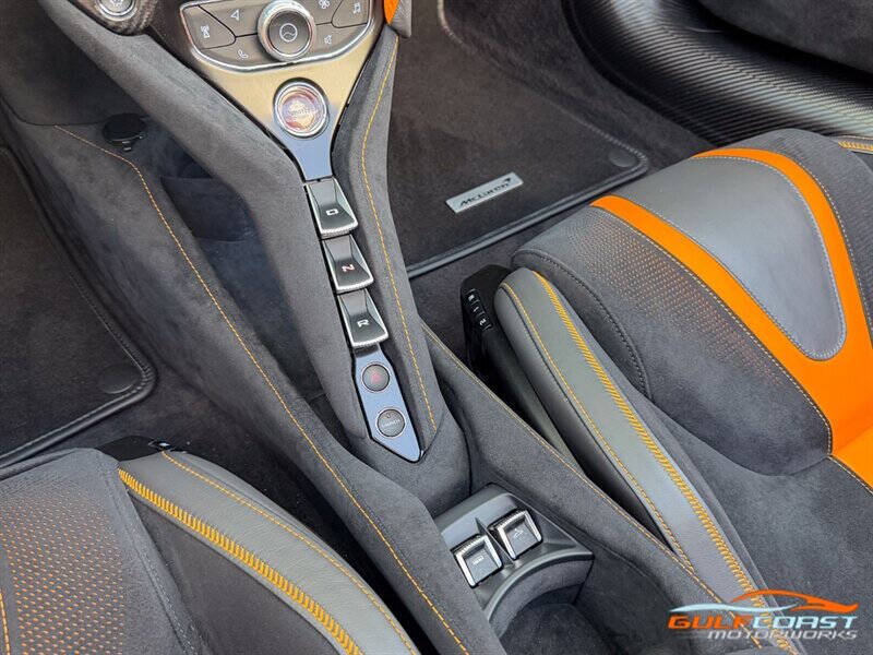 2022 McLaren 720S Spider Performance