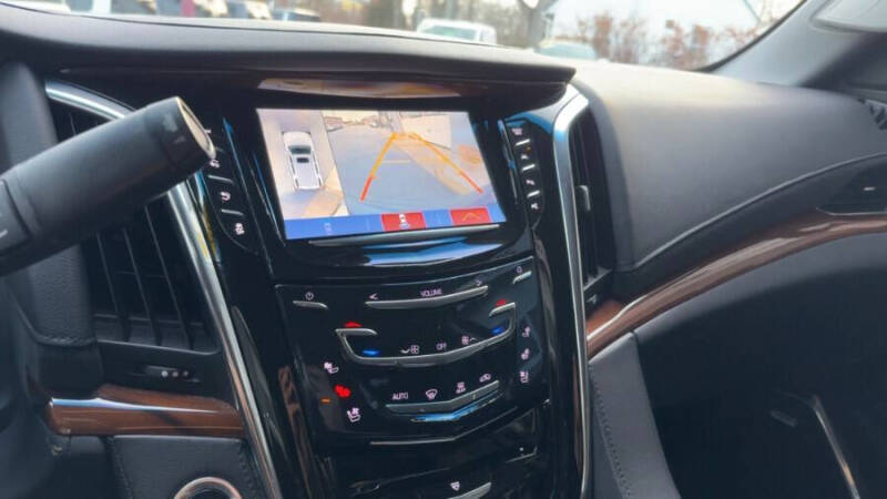 2017 Cadillac Escalade Luxury