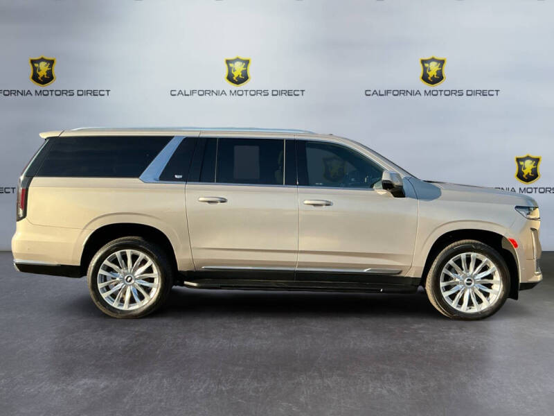 2022 Cadillac Escalade ESV Premium Luxury