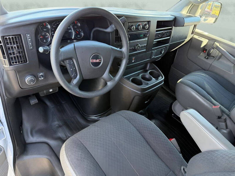 2023 GMC Savana 2500