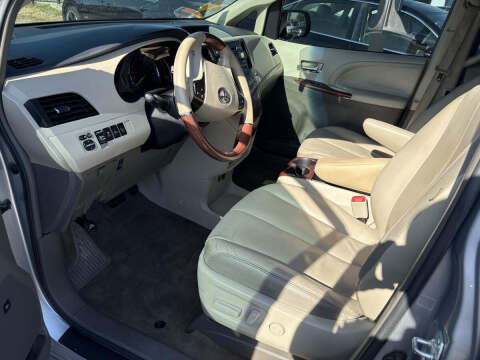 2014 Toyota Sienna