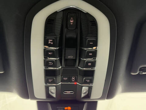 2020 Porsche Macan S