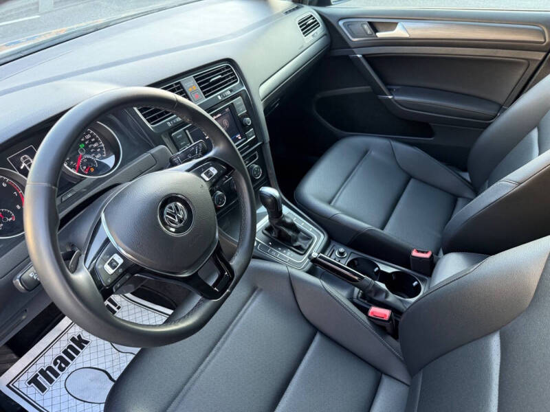 2020 Volkswagen Golf TSI
