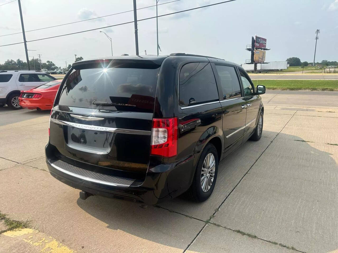 2013 Chrysler Town and Country for sale at Nebraska Motors LLC in Fremont, NE