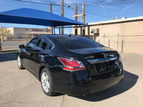 2015 Nissan Altima for sale at Autos Montes in Socorro TX