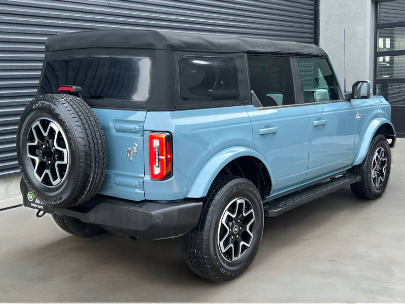 2023 Ford Bronco Outer Banks