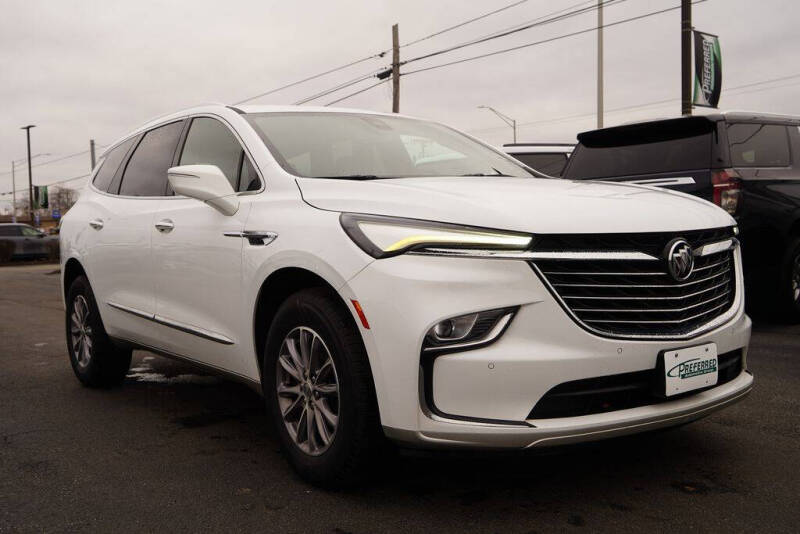 2023 Buick Enclave Essence