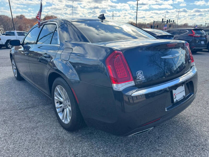 2018 Chrysler 300