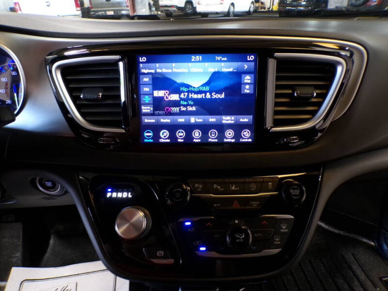 2020 Chrysler Pacifica Launch Edition