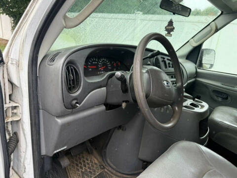 2005 Ford E-Series E-150