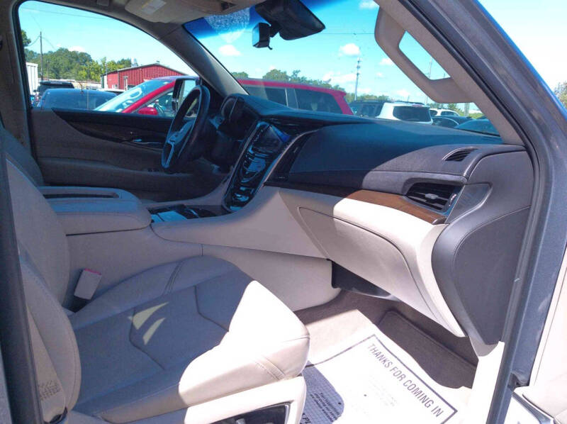 2018 Cadillac Escalade ESV Luxury