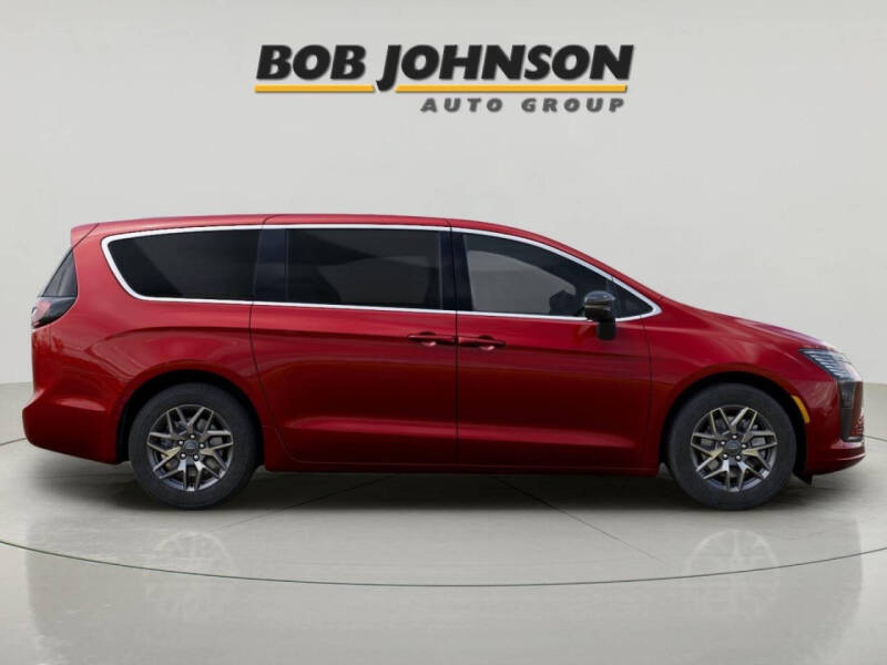 2027 Chrysler Pacifica Limited