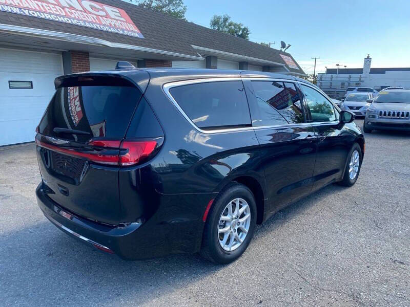 2023 Chrysler Pacifica Touring L