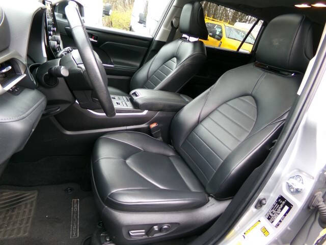 2022 Toyota Highlander XLE