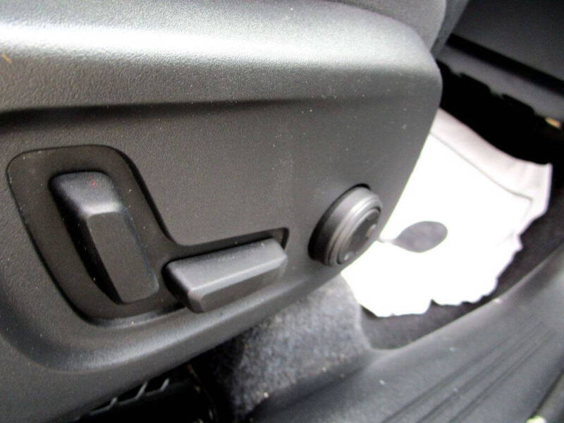 2020 Volvo XC40 T5 Momentum