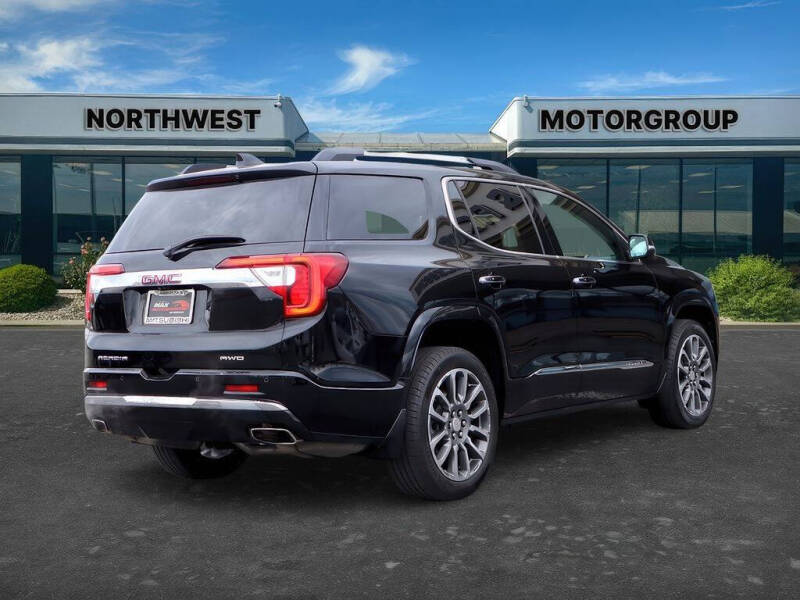 2022 GMC Acadia Denali