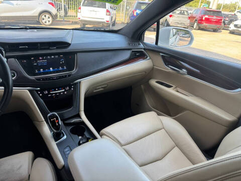 2017 Cadillac XT5 Premium Luxury