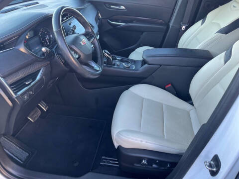 2023 Cadillac XT4 Sport