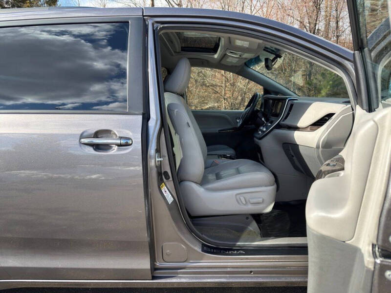2017 Toyota Sienna