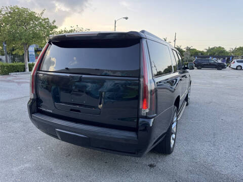 2018 Cadillac Escalade ESV Premium Luxury