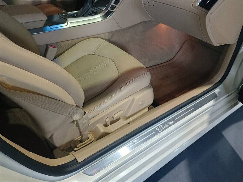 2011 Cadillac CTS 82