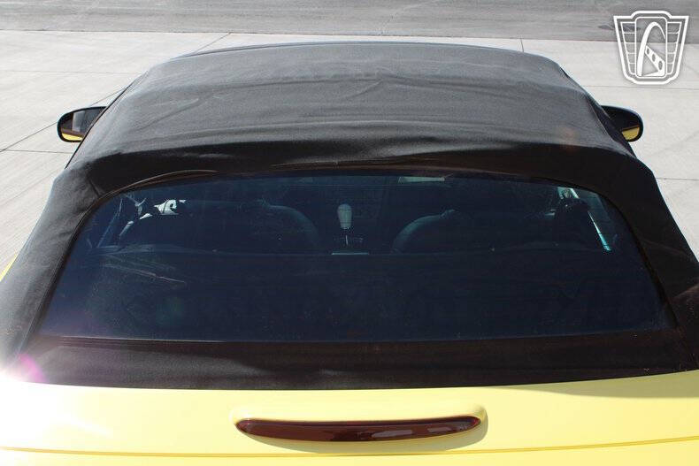 2004 Ford Thunderbird Deluxe