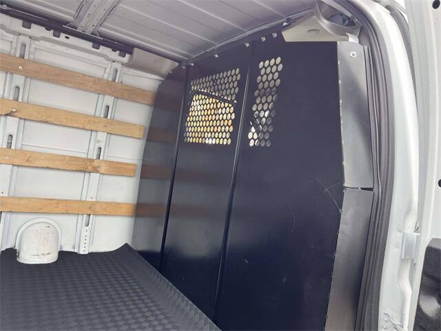 2023 Chevrolet Express 2500