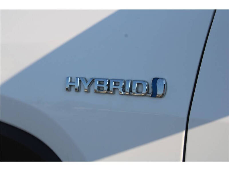 2020 Toyota RAV4 Hybrid LE