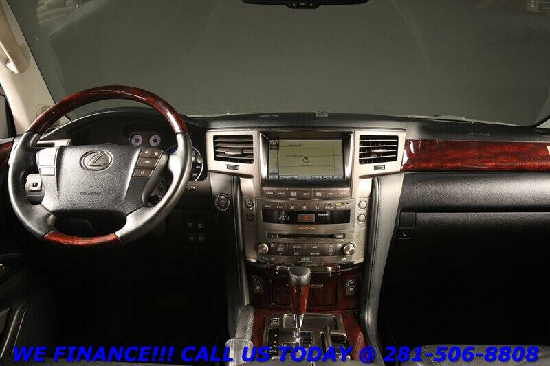 2011 Lexus LX 570