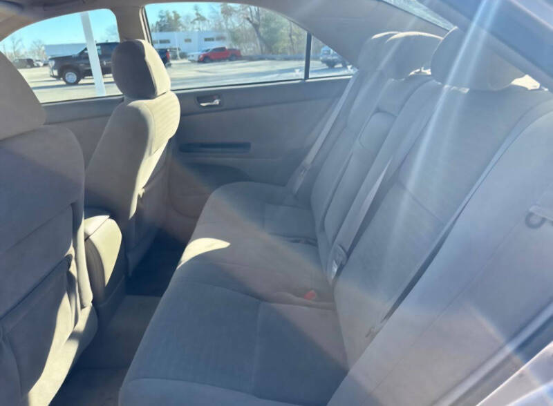 2005 Toyota Camry LE