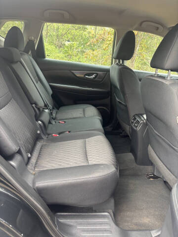 2018 Nissan Rogue SV