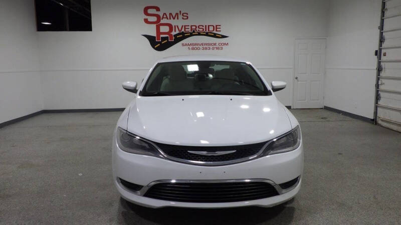 2016 Chrysler 200 Limited