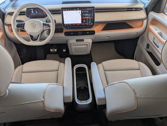 2025 Volkswagen ID. Buzz Pro S Plus