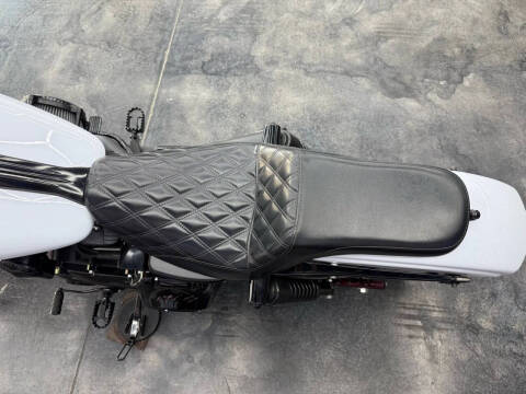 2016 Harley-Davidson FXDB Dyna Street Bob