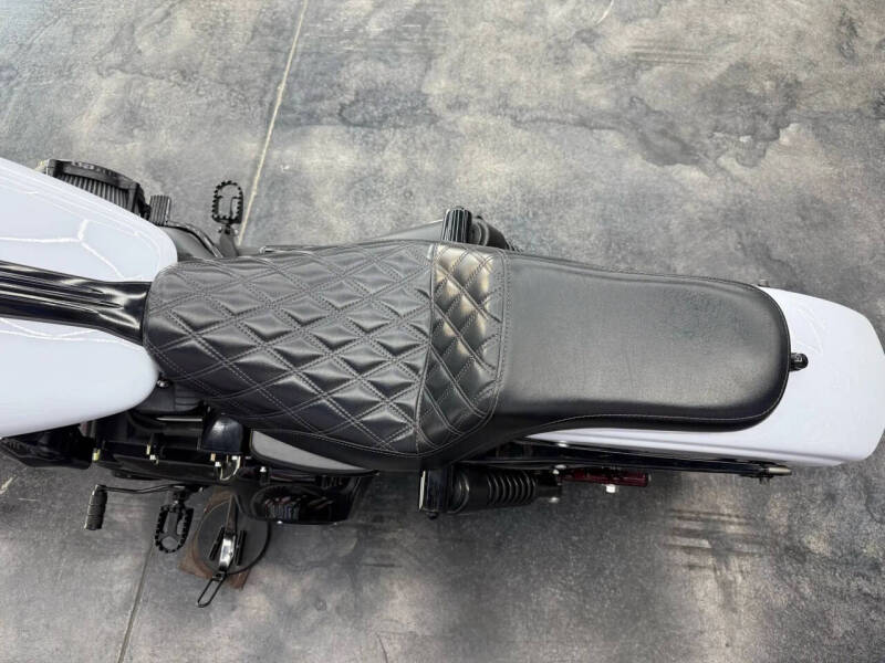 2016 Harley-Davidson FXDB Dyna Street Bob