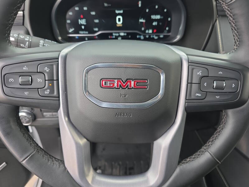 2023 GMC Yukon XL SLT