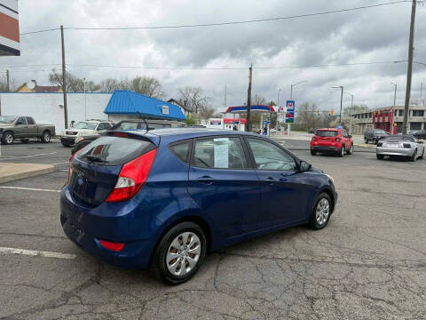 2016 Hyundai Accent SE
