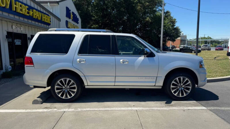 2016 Lincoln Navigator Select