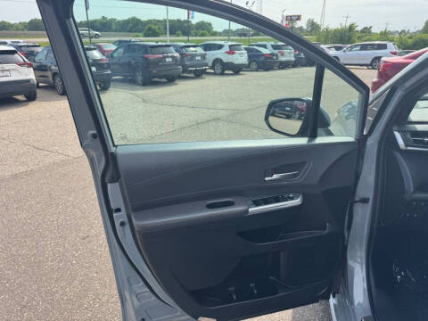 2023 Toyota Sienna Woodland Edition