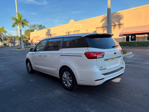 2017 Kia Sedona LX
