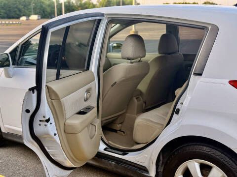 2008 Nissan Versa 1.8 SL