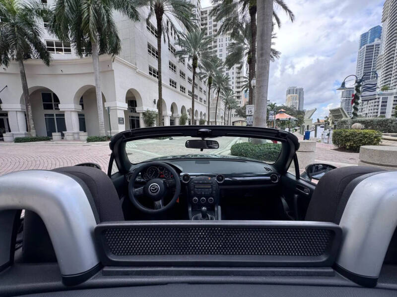 2013 Mazda MX-5 Miata Sport