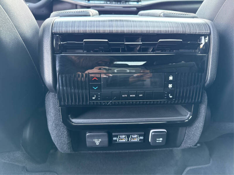 2024 Jeep Wagoneer Series III