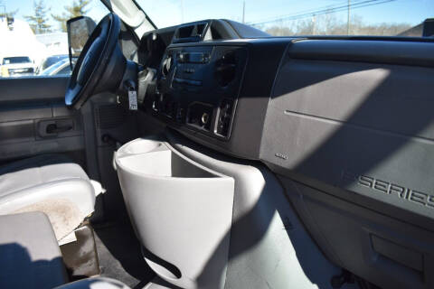 2014 Ford E-Series E-350 SD