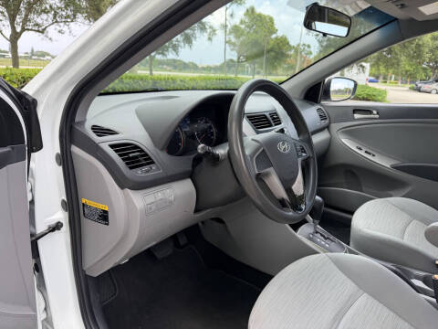 2015 Hyundai Accent GS