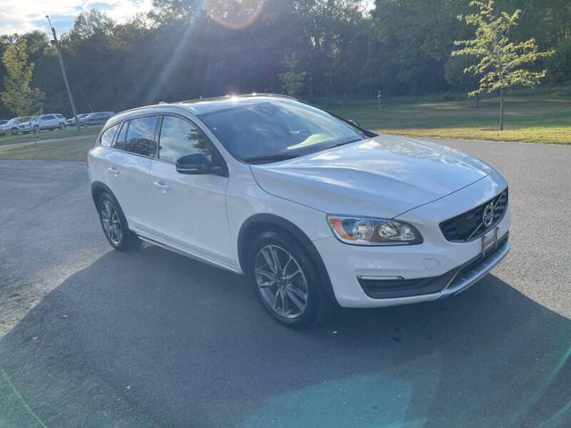 2015 Volvo V60 Cross Country T5